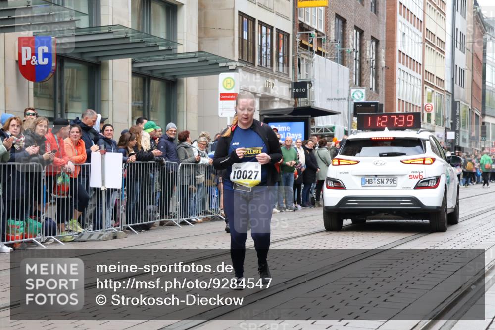 05.10.2025 - 20. swb-Marathon Bremen Strokosch-Dieckow http://msf.ph/oto/9284547 05.10.2025 11:27:39 Ziel 10027, 10027 meine-sportfotos.de