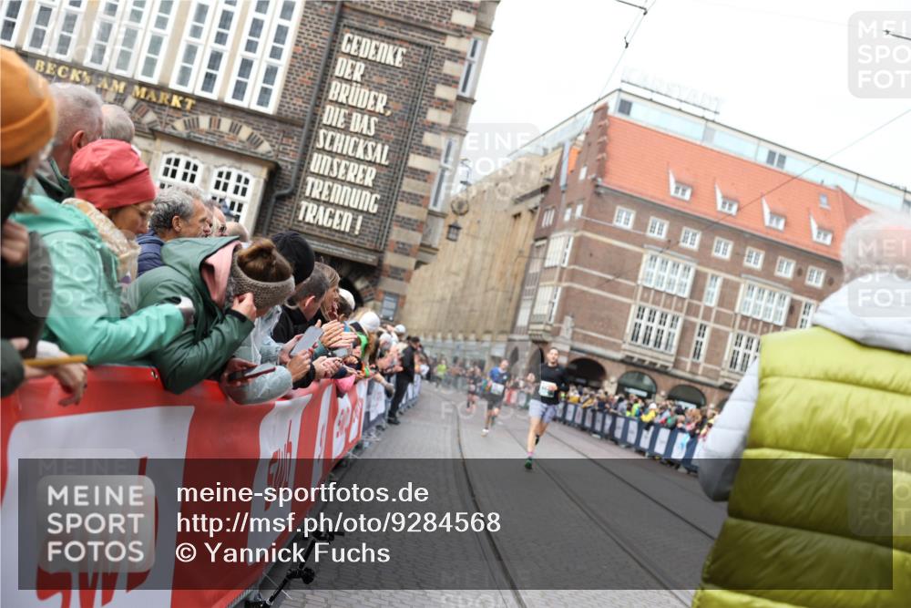 05.10.2025 - 20. swb-Marathon Bremen Yannick Fuchs http://msf.ph/oto/9284568 05.10.2025 13:02:30 Ziel 662 meine-sportfotos.de