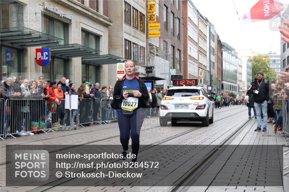 05.10.2025 - 20. swb-Marathon Bremen Strokosch-Dieckow http://msf.ph/oto/9284572 05.10.2025 11:27:40 Ziel 10027, 10027 meine-sportfotos.de