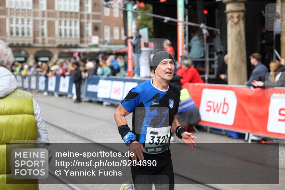 05.10.2025 - 20. swb-Marathon Bremen Yannick Fuchs http://msf.ph/oto/9284690 05.10.2025 13:02:35 Ziel 662, 3327, 6849 meine-sportfotos.de