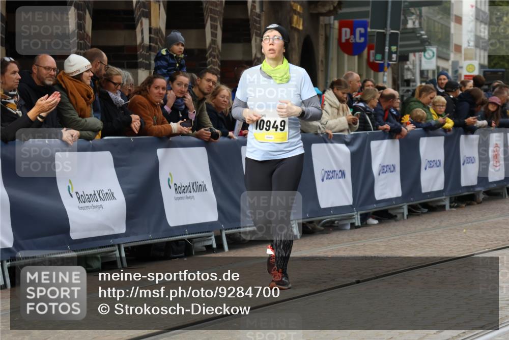05.10.2025 - 20. swb-Marathon Bremen Strokosch-Dieckow http://msf.ph/oto/9284700 05.10.2025 11:17:52 Ziel 10949 meine-sportfotos.de