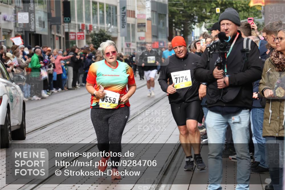 05.10.2025 - 20. swb-Marathon Bremen Strokosch-Dieckow http://msf.ph/oto/9284706 05.10.2025 11:28:39 Ziel 7174, 10579, 11313, 11314, 7174, 10579, 11313, 11314 meine-sportfotos.de