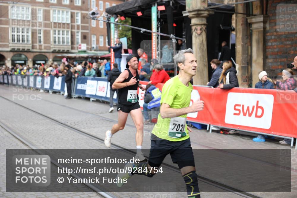 05.10.2025 - 20. swb-Marathon Bremen Yannick Fuchs http://msf.ph/oto/9284754 05.10.2025 13:02:43 Ziel 1810, 3327, 7028, 7170 meine-sportfotos.de