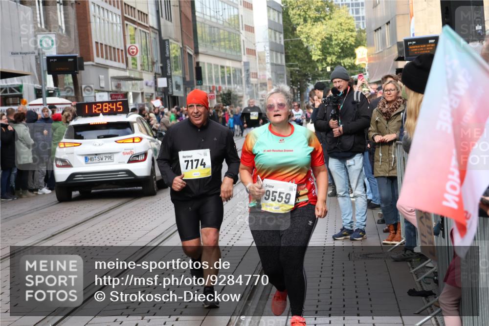 05.10.2025 - 20. swb-Marathon Bremen Strokosch-Dieckow http://msf.ph/oto/9284770 05.10.2025 11:28:43 Ziel 7174, 9559, 10579, 11313, 11314, 7174, 9559, 10579, 11313, 11314 meine-sportfotos.de