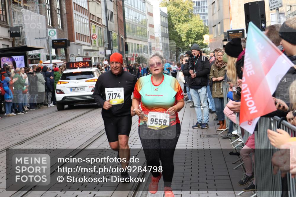 05.10.2025 - 20. swb-Marathon Bremen Strokosch-Dieckow http://msf.ph/oto/9284798 05.10.2025 11:28:44 Ziel 7174, 9559, 10579, 11313, 11314, 7174, 9559, 10579, 11313, 11314 meine-sportfotos.de
