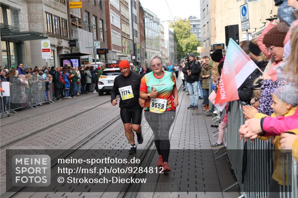 05.10.2025 - 20. swb-Marathon Bremen Strokosch-Dieckow http://msf.ph/oto/9284812 05.10.2025 11:28:45 Ziel 7174, 9559, 10579, 11313, 11314, 7174, 9559, 10579, 11313, 11314 meine-sportfotos.de