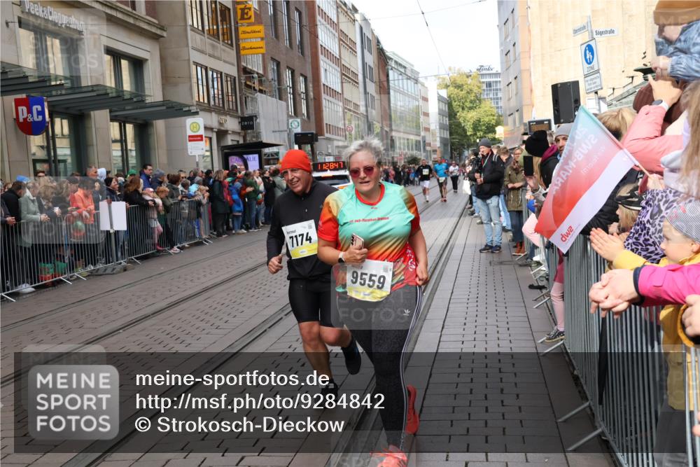 05.10.2025 - 20. swb-Marathon Bremen Strokosch-Dieckow http://msf.ph/oto/9284842 05.10.2025 11:28:45 Ziel 7174, 9559, 10579, 11313, 11314, 7174, 9559, 10579, 11313, 11314 meine-sportfotos.de