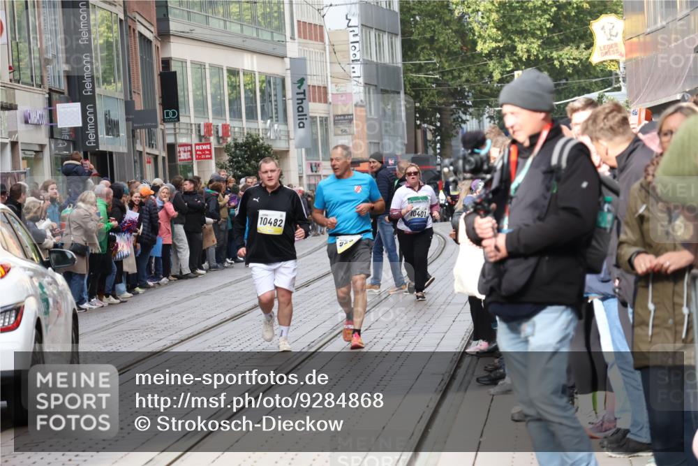 05.10.2025 - 20. swb-Marathon Bremen Strokosch-Dieckow http://msf.ph/oto/9284868 05.10.2025 11:28:47 Ziel 7174, 9257, 9559, 11313, 11314, 7174, 9257, 9559, 11313, 11314 meine-sportfotos.de