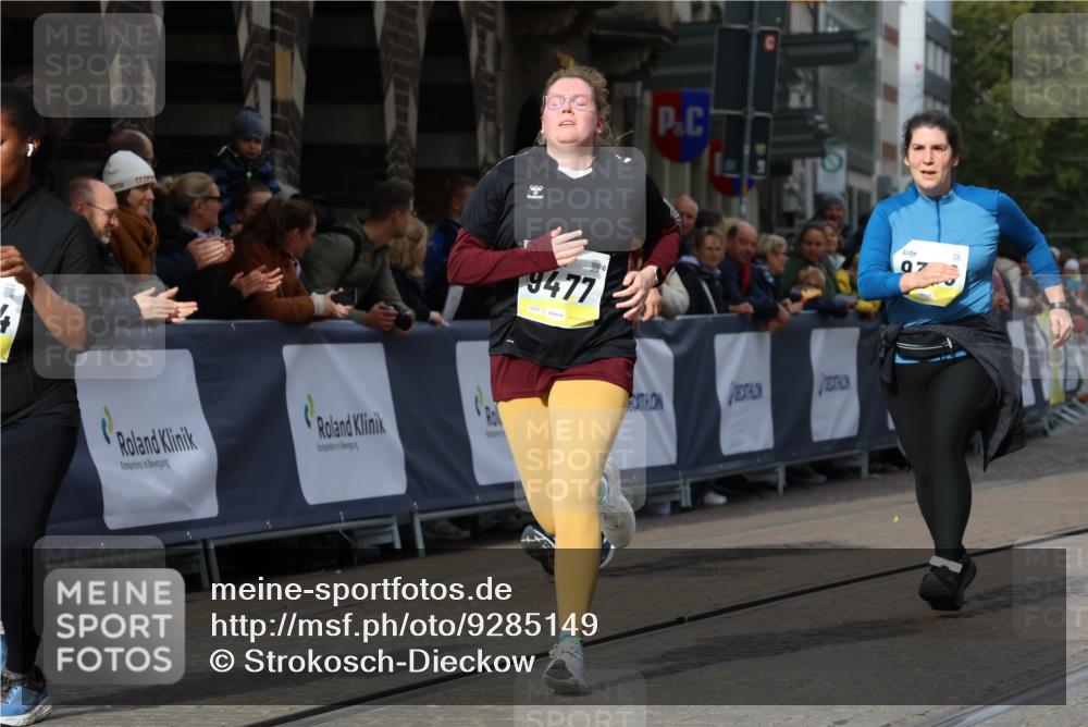 05.10.2025 - 20. swb-Marathon Bremen Strokosch-Dieckow http://msf.ph/oto/9285149 05.10.2025 11:18:17 Ziel 9348, 9465, 9477, 10198, 10575, 10994 meine-sportfotos.de