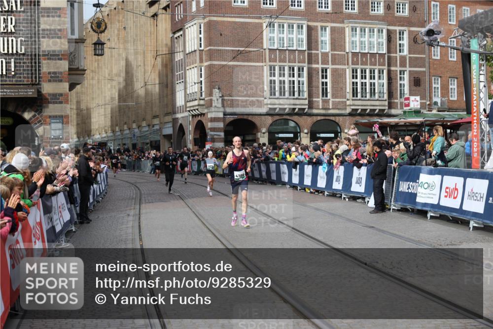 05.10.2025 - 20. swb-Marathon Bremen Yannick Fuchs http://msf.ph/oto/9285329 05.10.2025 13:03:38 Ziel 635, 5588 meine-sportfotos.de