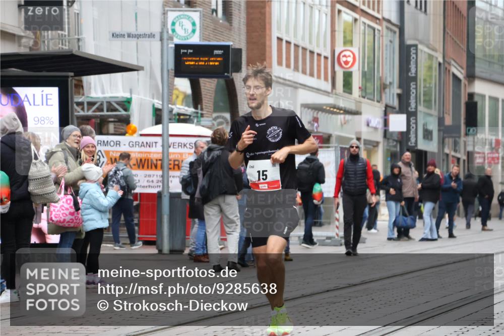 05.10.2025 - 20. swb-Marathon Bremen Strokosch-Dieckow http://msf.ph/oto/9285638 05.10.2025 12:10:24 Ziel 15, 15 meine-sportfotos.de
