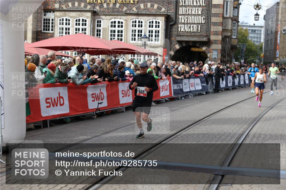05.10.2025 - 20. swb-Marathon Bremen Yannick Fuchs http://msf.ph/oto/9285735 05.10.2025 13:03:54 Ziel 506, 3084, 4617, 6804 meine-sportfotos.de