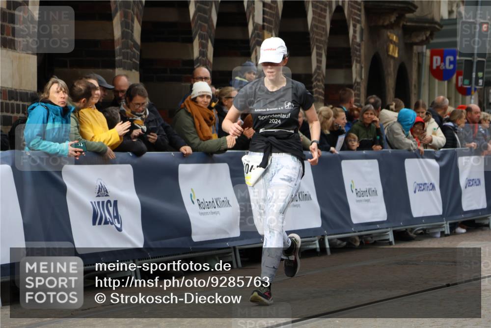 05.10.2025 - 20. swb-Marathon Bremen Strokosch-Dieckow http://msf.ph/oto/9285763 05.10.2025 11:18:36 Ziel 10076, 10472, 11480, 11690 meine-sportfotos.de