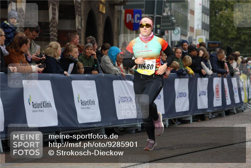 05.10.2025 - 20. swb-Marathon Bremen Strokosch-Dieckow http://msf.ph/oto/9285901 05.10.2025 11:18:43 Ziel 11480 meine-sportfotos.de