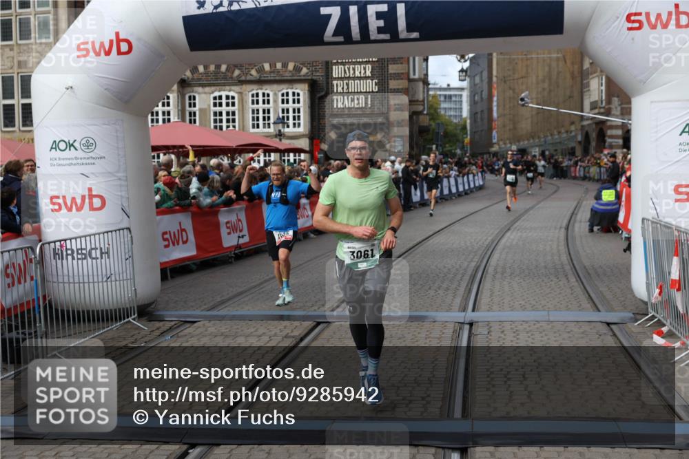 05.10.2025 - 20. swb-Marathon Bremen Yannick Fuchs http://msf.ph/oto/9285942 05.10.2025 13:04:00 Ziel 506, 1105, 3061, 3084 meine-sportfotos.de