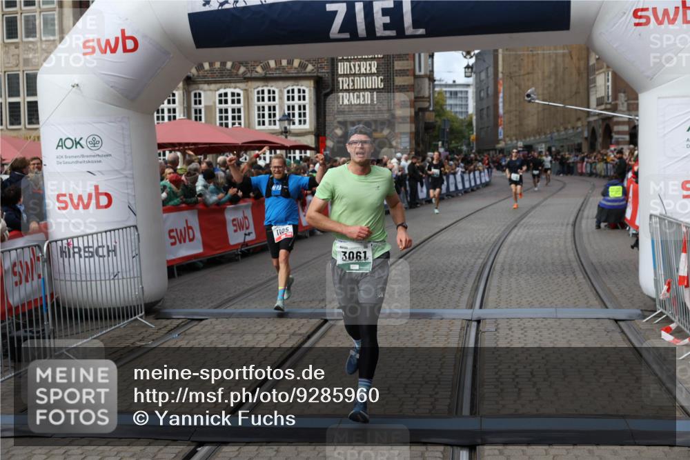 05.10.2025 - 20. swb-Marathon Bremen Yannick Fuchs http://msf.ph/oto/9285960 05.10.2025 13:04:01 Ziel 506, 1105, 3061, 3084, 5786 meine-sportfotos.de