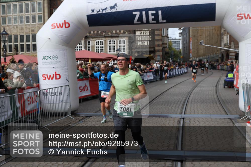 05.10.2025 - 20. swb-Marathon Bremen Yannick Fuchs http://msf.ph/oto/9285973 05.10.2025 13:04:01 Ziel 506, 1105, 3061, 3084, 5786 meine-sportfotos.de