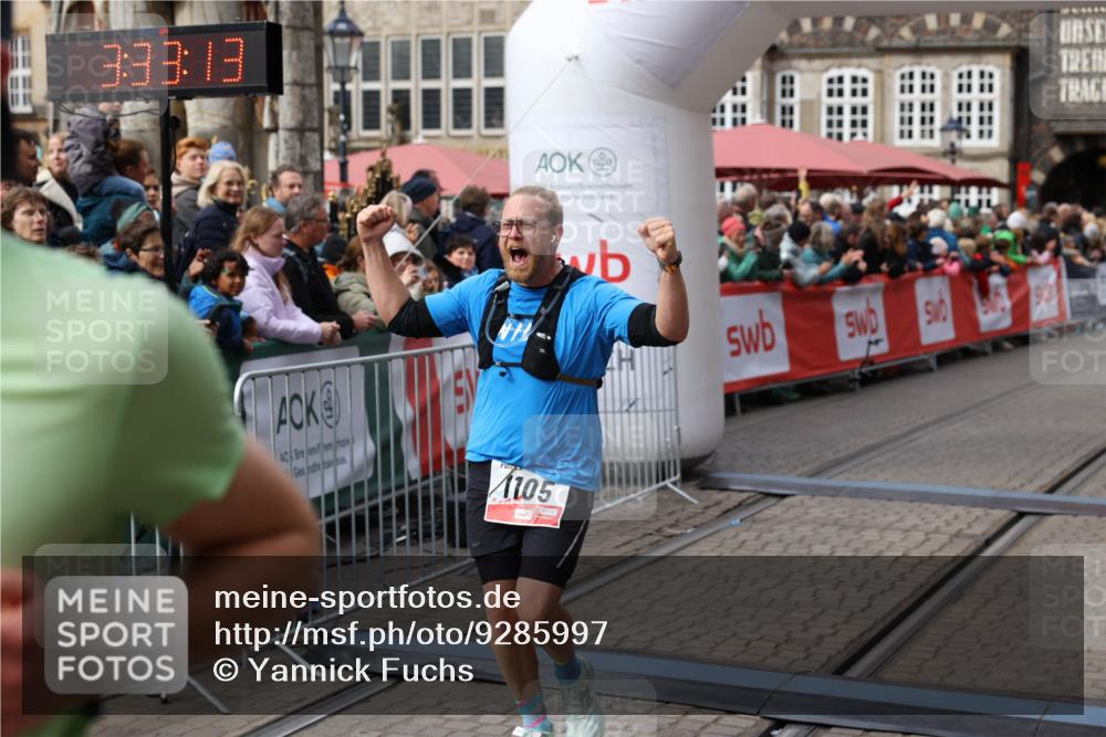 05.10.2025 - 20. swb-Marathon Bremen Yannick Fuchs http://msf.ph/oto/9285997 05.10.2025 13:04:02 Ziel 506, 1105, 3061, 3084, 4215, 5786 meine-sportfotos.de