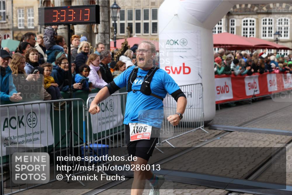 05.10.2025 - 20. swb-Marathon Bremen Yannick Fuchs http://msf.ph/oto/9286013 05.10.2025 13:04:02 Ziel 506, 1105, 3061, 3084, 4215, 5786 meine-sportfotos.de