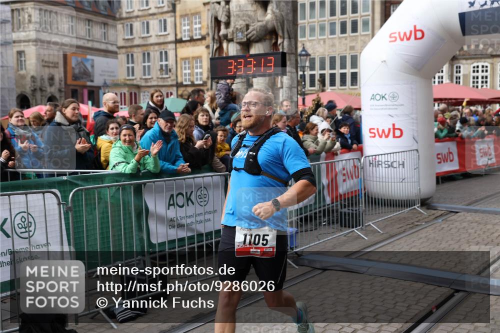 05.10.2025 - 20. swb-Marathon Bremen Yannick Fuchs http://msf.ph/oto/9286026 05.10.2025 13:04:03 Ziel 1105, 3061, 3084, 4215, 5786 meine-sportfotos.de