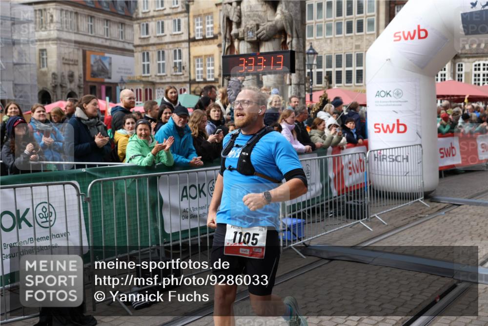 05.10.2025 - 20. swb-Marathon Bremen Yannick Fuchs http://msf.ph/oto/9286033 05.10.2025 13:04:03 Ziel 1105, 3061, 3084, 4215, 5786 meine-sportfotos.de