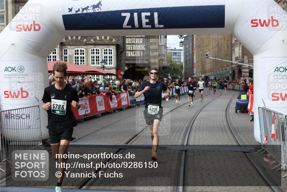 05.10.2025 - 20. swb-Marathon Bremen Yannick Fuchs http://msf.ph/oto/9286150 05.10.2025 13:04:06 Ziel 1105, 3061, 4215, 5786 meine-sportfotos.de