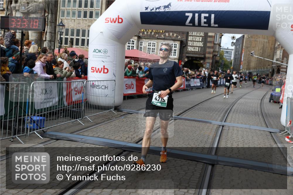05.10.2025 - 20. swb-Marathon Bremen Yannick Fuchs http://msf.ph/oto/9286230 05.10.2025 13:04:07 Ziel 1105, 2472, 4215, 5786, 7070 meine-sportfotos.de