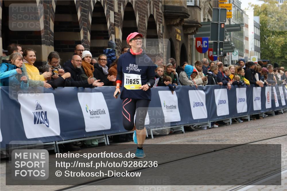 05.10.2025 - 20. swb-Marathon Bremen Strokosch-Dieckow http://msf.ph/oto/9286236 05.10.2025 11:18:56 Ziel 9691, 11625 meine-sportfotos.de