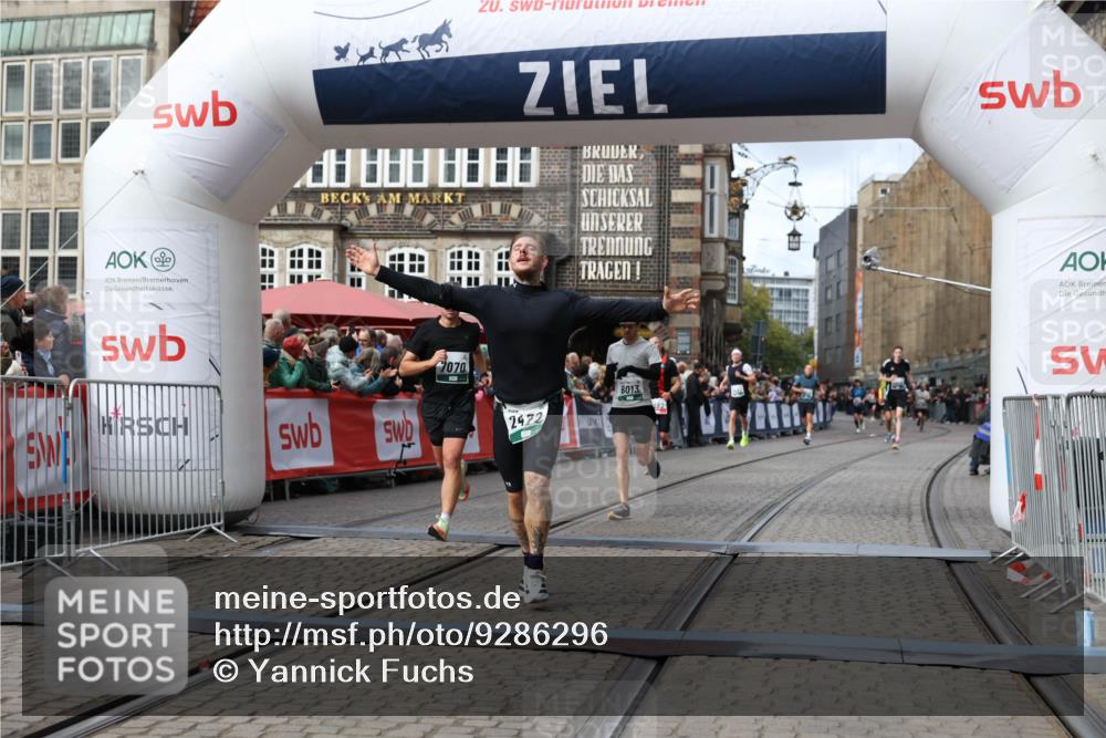 05.10.2025 - 20. swb-Marathon Bremen Yannick Fuchs http://msf.ph/oto/9286296 05.10.2025 13:04:11 Ziel 1652, 2472, 4215, 5786, 7070, 8013 meine-sportfotos.de