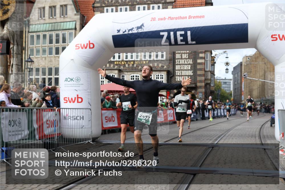 05.10.2025 - 20. swb-Marathon Bremen Yannick Fuchs http://msf.ph/oto/9286320 05.10.2025 13:04:11 Ziel 1652, 2472, 4215, 5786, 7070, 8013 meine-sportfotos.de
