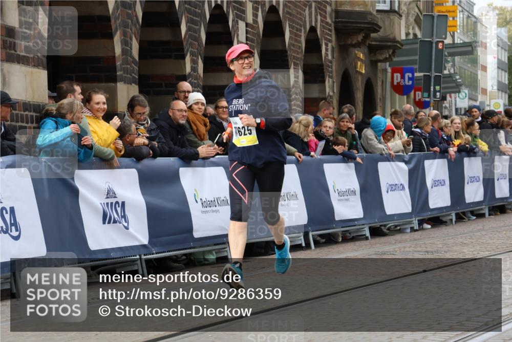 05.10.2025 - 20. swb-Marathon Bremen Strokosch-Dieckow http://msf.ph/oto/9286359 05.10.2025 11:18:57 Ziel 9691, 11625 meine-sportfotos.de
