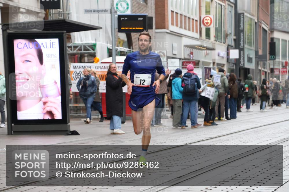 05.10.2025 - 20. swb-Marathon Bremen Strokosch-Dieckow http://msf.ph/oto/9286462 05.10.2025 12:15:23 Ziel 12, 12 meine-sportfotos.de