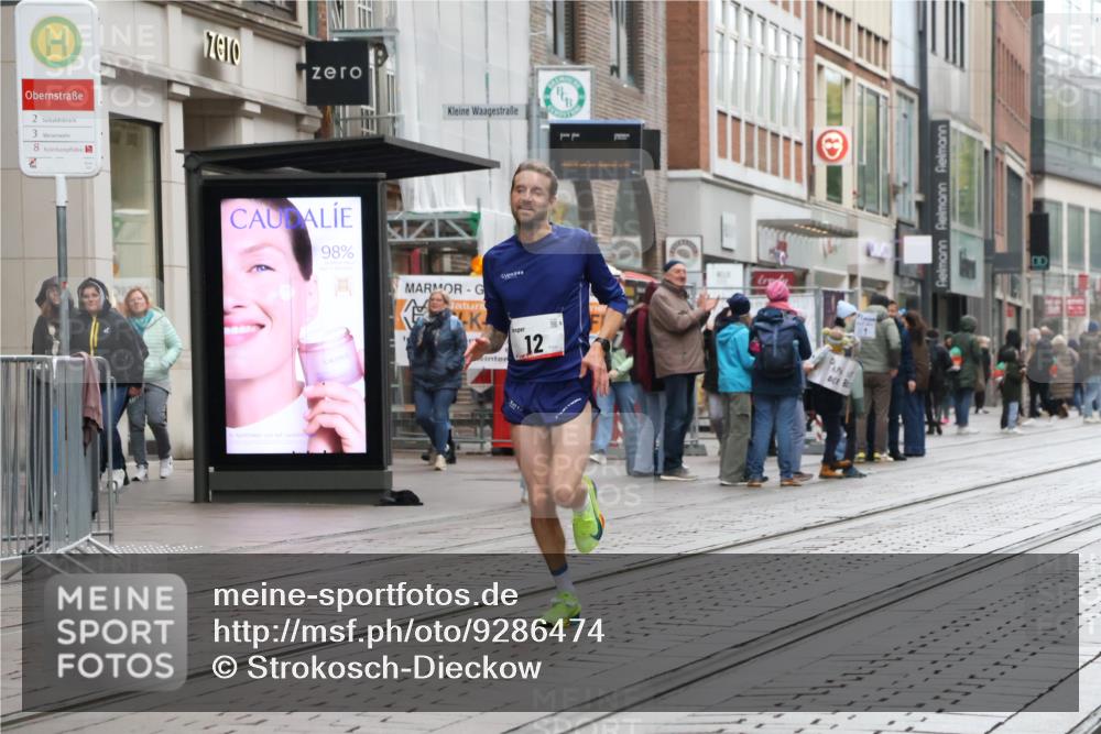 05.10.2025 - 20. swb-Marathon Bremen Strokosch-Dieckow http://msf.ph/oto/9286474 05.10.2025 12:15:23 Ziel 12, 12 meine-sportfotos.de