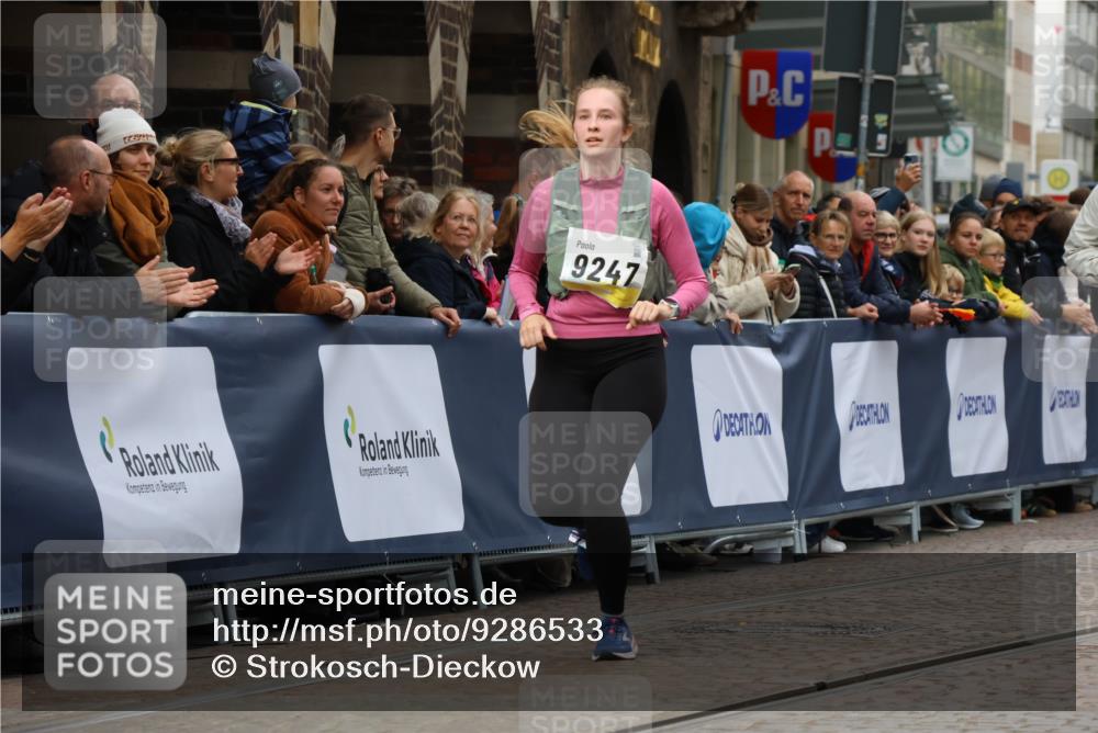 05.10.2025 - 20. swb-Marathon Bremen Strokosch-Dieckow http://msf.ph/oto/9286533 05.10.2025 11:19:10 Ziel 9247, 10488 meine-sportfotos.de
