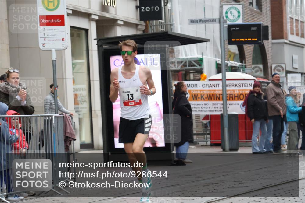 05.10.2025 - 20. swb-Marathon Bremen Strokosch-Dieckow http://msf.ph/oto/9286544 05.10.2025 12:15:47 Ziel 13, 13 meine-sportfotos.de
