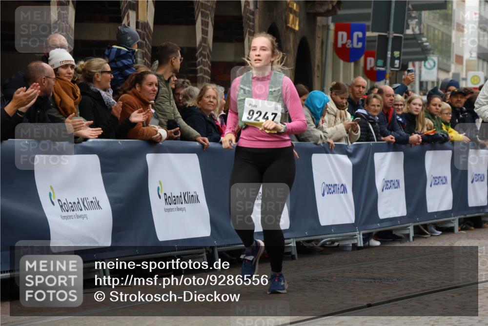 05.10.2025 - 20. swb-Marathon Bremen Strokosch-Dieckow http://msf.ph/oto/9286556 05.10.2025 11:19:10 Ziel 9247, 10488 meine-sportfotos.de