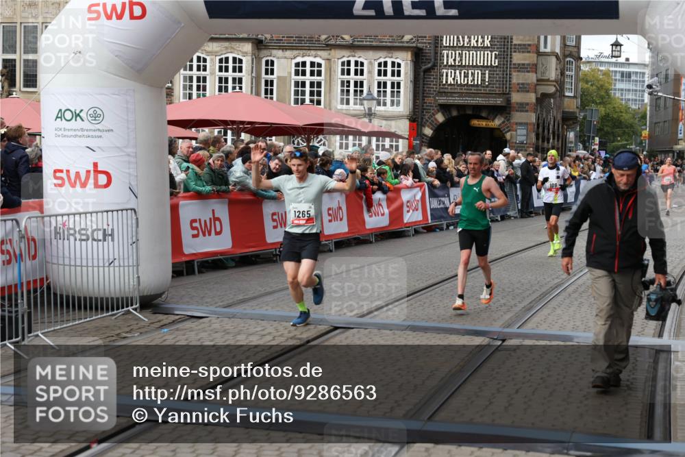 05.10.2025 - 20. swb-Marathon Bremen Yannick Fuchs http://msf.ph/oto/9286563 05.10.2025 13:04:48 Ziel 109, 577, 1265, 4966, 7176 meine-sportfotos.de