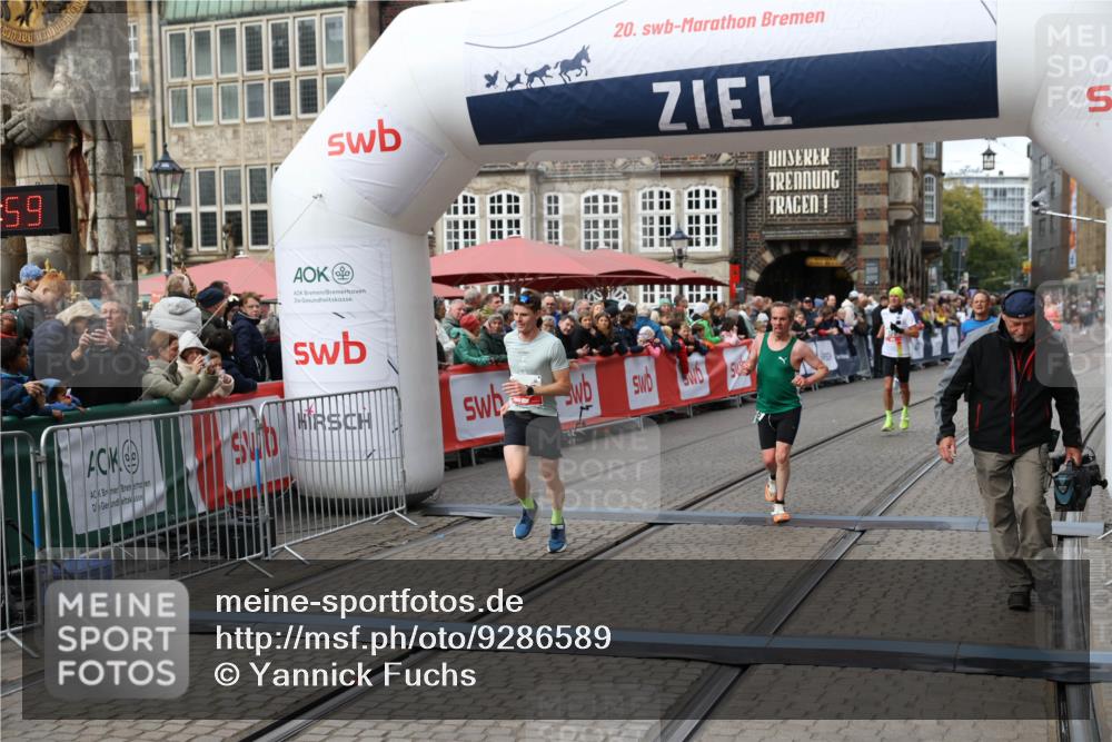 05.10.2025 - 20. swb-Marathon Bremen Yannick Fuchs http://msf.ph/oto/9286589 05.10.2025 13:04:48 Ziel 109, 577, 1265, 4966, 7176 meine-sportfotos.de