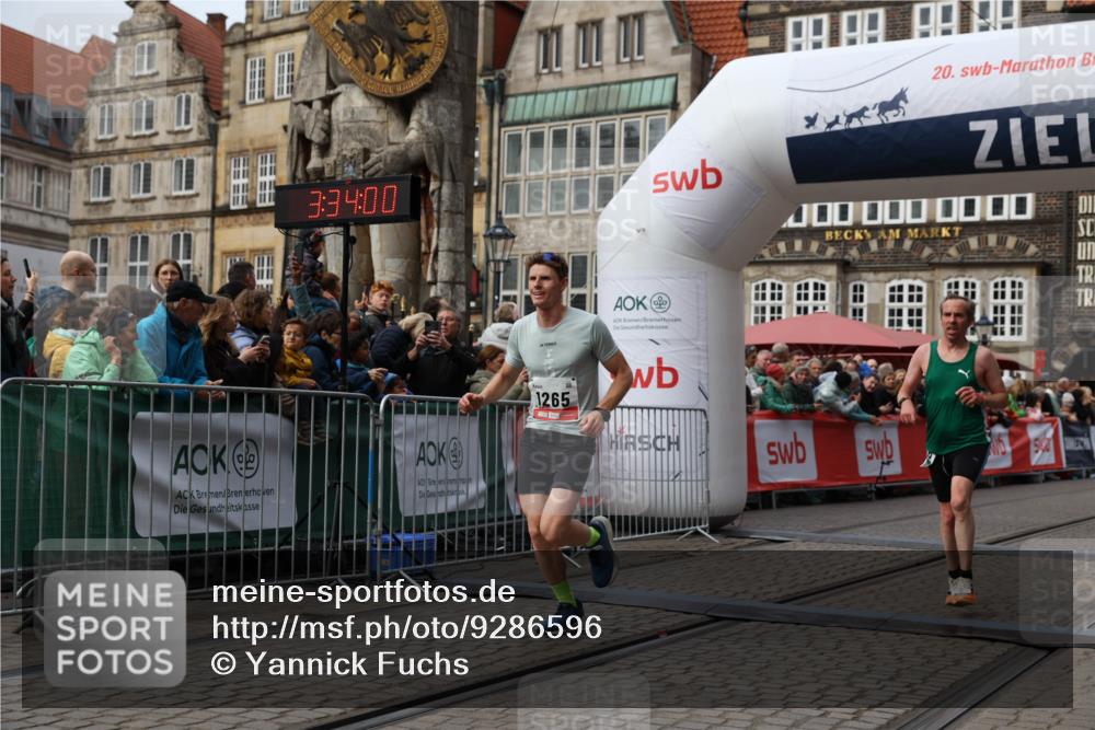 05.10.2025 - 20. swb-Marathon Bremen Yannick Fuchs http://msf.ph/oto/9286596 05.10.2025 13:04:49 Ziel 109, 577, 1265, 4966, 7176 meine-sportfotos.de