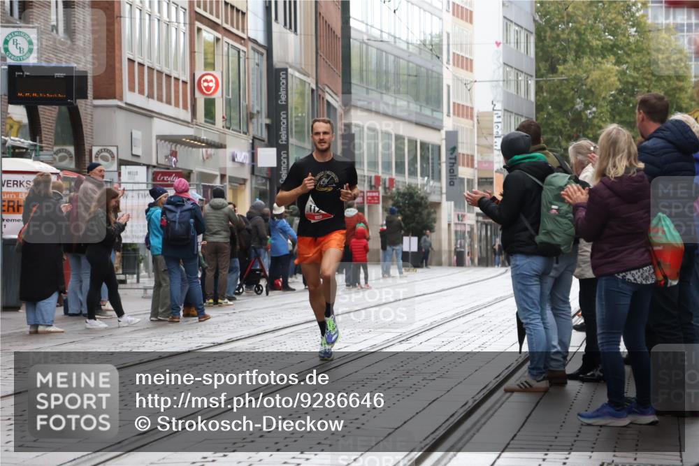 05.10.2025 - 20. swb-Marathon Bremen Strokosch-Dieckow http://msf.ph/oto/9286646 05.10.2025 12:17:15 Ziel 1124, 1739, 1124, 1739 meine-sportfotos.de
