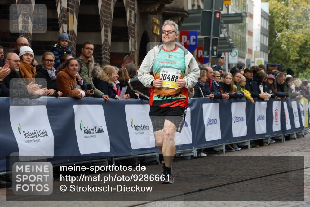 05.10.2025 - 20. swb-Marathon Bremen Strokosch-Dieckow http://msf.ph/oto/9286661 05.10.2025 11:19:13 Ziel 9247, 10488 meine-sportfotos.de