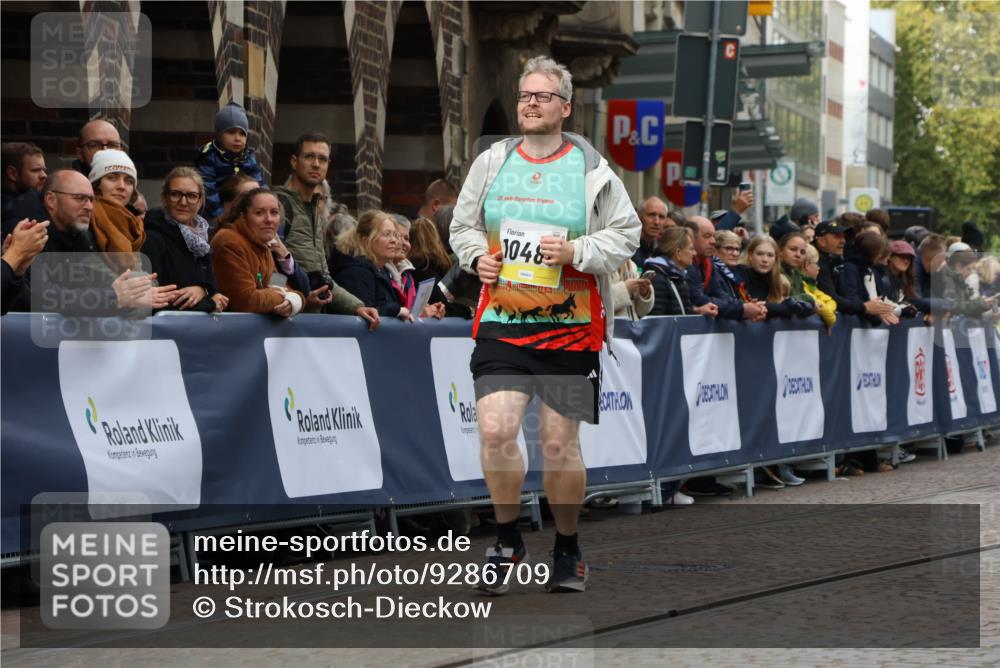05.10.2025 - 20. swb-Marathon Bremen Strokosch-Dieckow http://msf.ph/oto/9286709 05.10.2025 11:19:13 Ziel 9247, 10488 meine-sportfotos.de