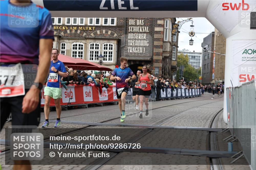 05.10.2025 - 20. swb-Marathon Bremen Yannick Fuchs http://msf.ph/oto/9286726 05.10.2025 13:04:54 Ziel 109, 577, 1265, 2057, 2188, 4966, 6463 meine-sportfotos.de