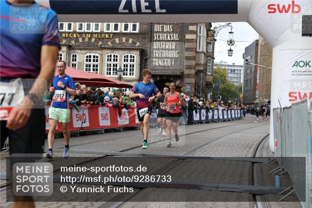 05.10.2025 - 20. swb-Marathon Bremen Yannick Fuchs http://msf.ph/oto/9286733 05.10.2025 13:04:55 Ziel 109, 577, 819, 1265, 2057, 2188, 4966, 6463 meine-sportfotos.de