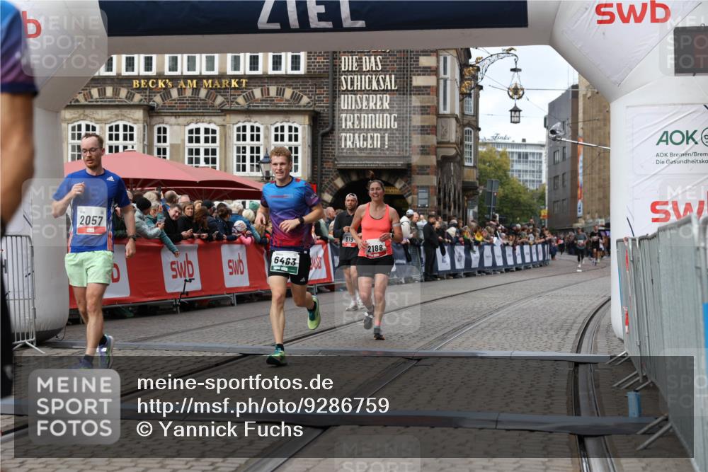 05.10.2025 - 20. swb-Marathon Bremen Yannick Fuchs http://msf.ph/oto/9286759 05.10.2025 13:04:55 Ziel 109, 577, 819, 1265, 2057, 2188, 4966, 6463 meine-sportfotos.de
