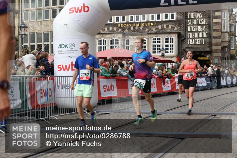 05.10.2025 - 20. swb-Marathon Bremen Yannick Fuchs http://msf.ph/oto/9286788 05.10.2025 13:04:56 Ziel 109, 577, 819, 2057, 2188, 6463 meine-sportfotos.de