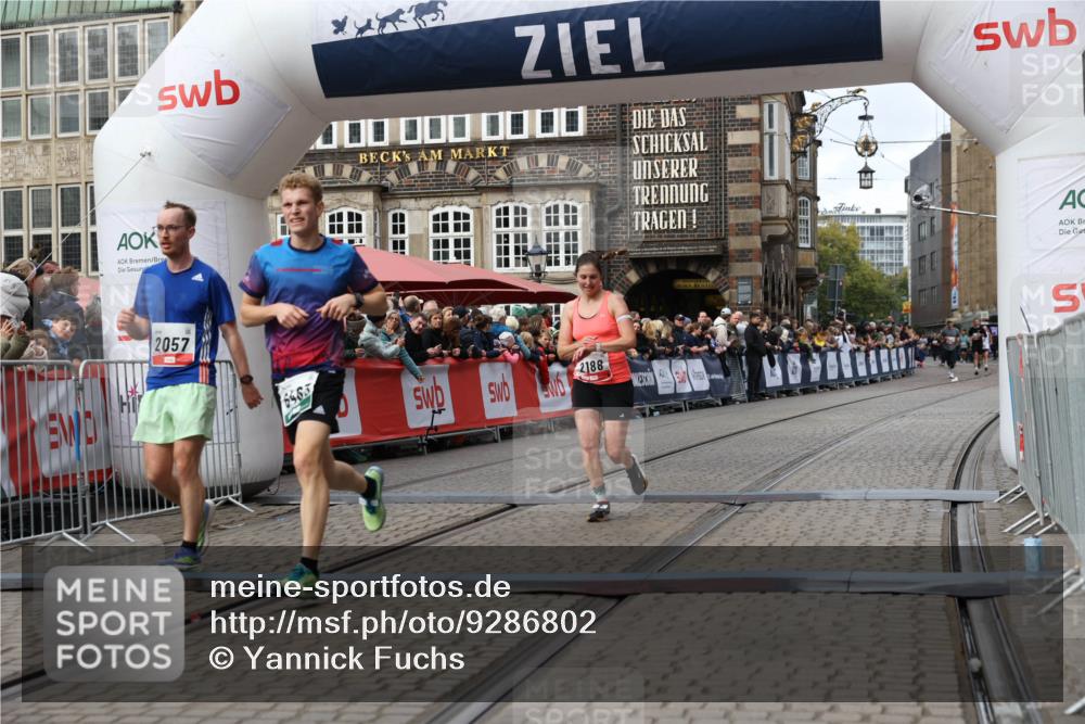 05.10.2025 - 20. swb-Marathon Bremen Yannick Fuchs http://msf.ph/oto/9286802 05.10.2025 13:04:56 Ziel 109, 577, 819, 2057, 2188, 6463 meine-sportfotos.de