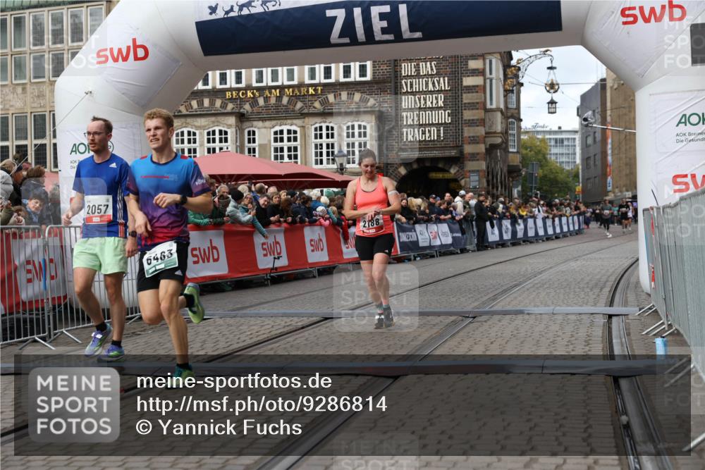 05.10.2025 - 20. swb-Marathon Bremen Yannick Fuchs http://msf.ph/oto/9286814 05.10.2025 13:04:56 Ziel 109, 577, 819, 2057, 2188, 6463 meine-sportfotos.de