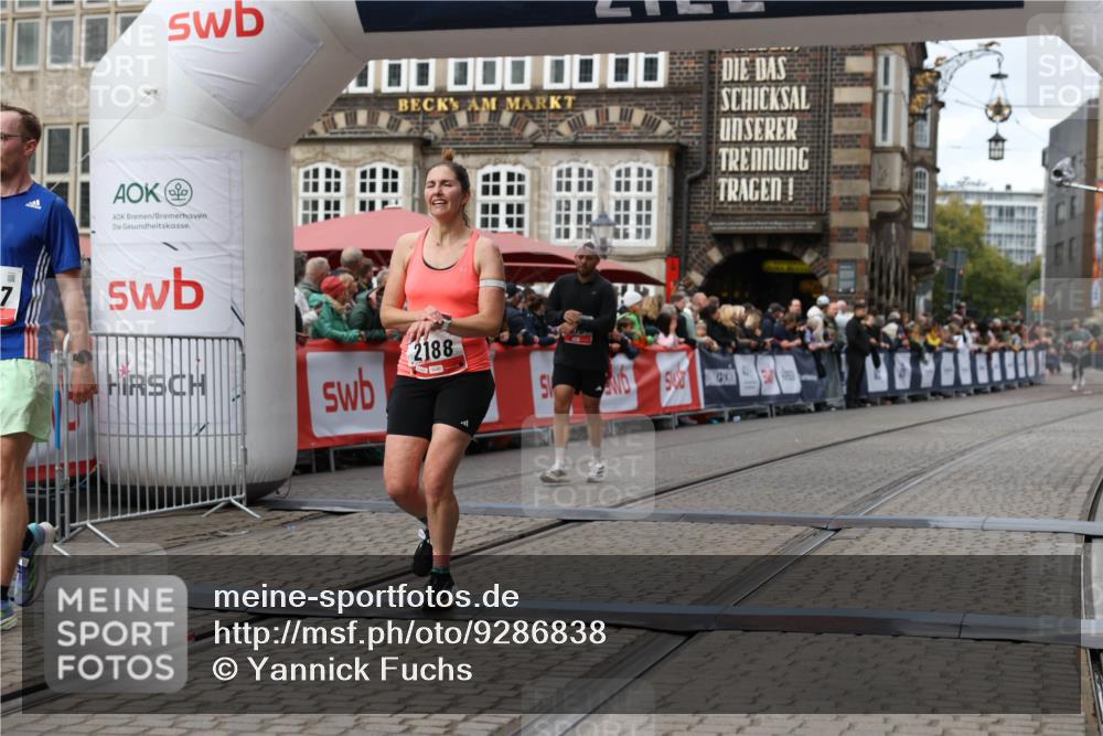 05.10.2025 - 20. swb-Marathon Bremen Yannick Fuchs http://msf.ph/oto/9286838 05.10.2025 13:04:57 Ziel 109, 819, 2057, 2188, 6463 meine-sportfotos.de