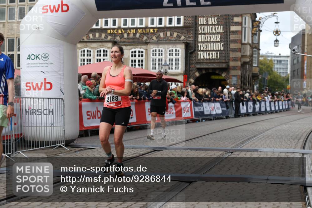05.10.2025 - 20. swb-Marathon Bremen Yannick Fuchs http://msf.ph/oto/9286844 05.10.2025 13:04:57 Ziel 109, 819, 2057, 2188, 6463 meine-sportfotos.de